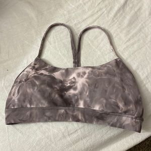 Lululemon sports bra, only worn a few times!